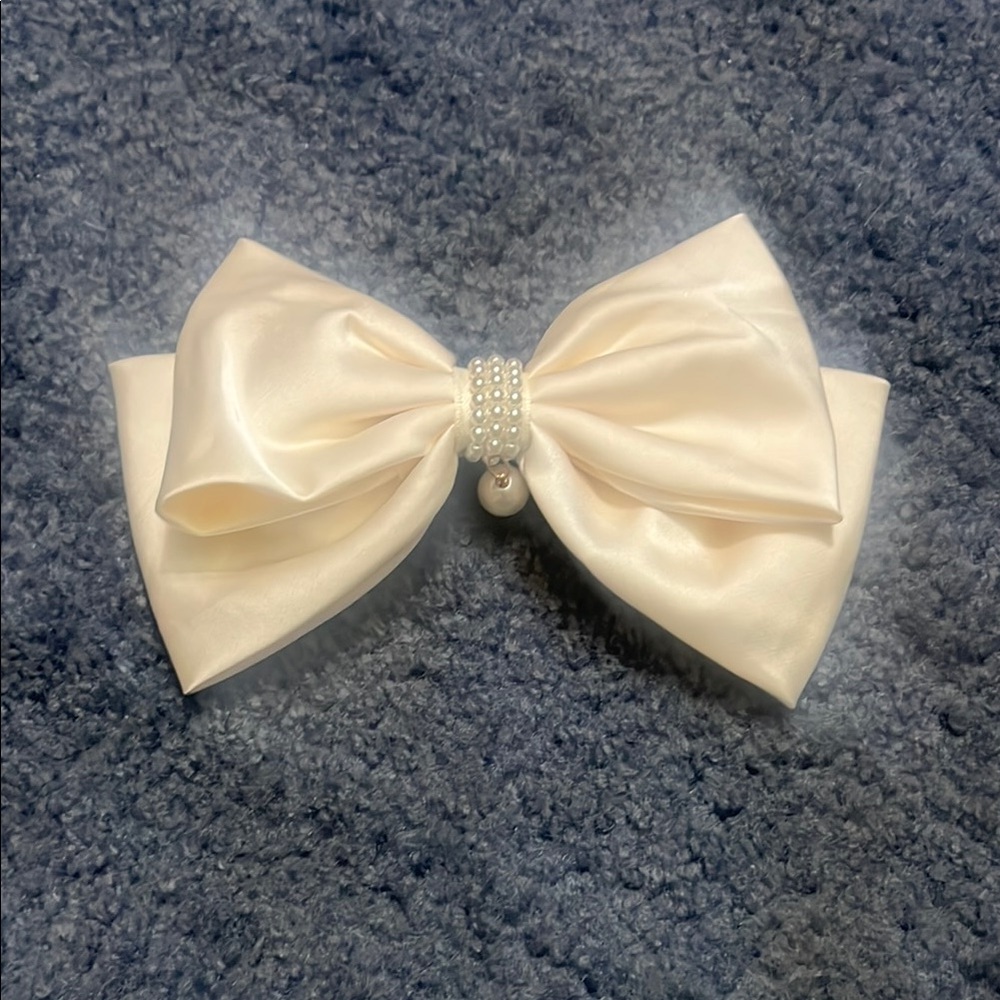 Elegant Cream Hair Bow with Pearl Accents